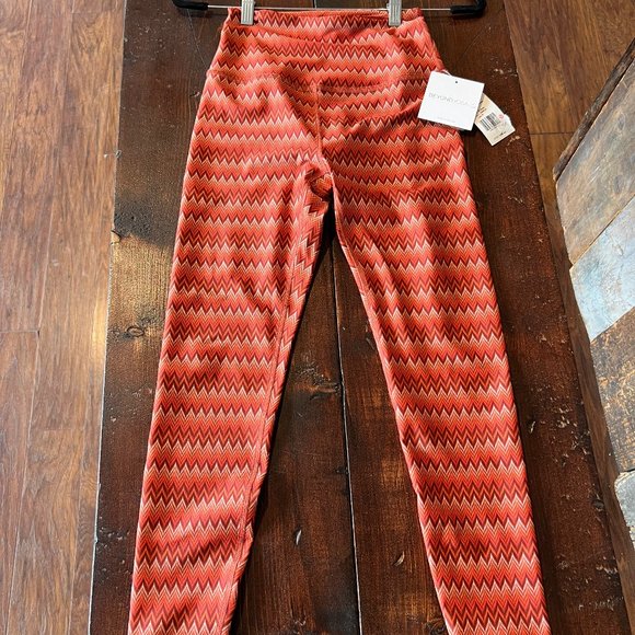 Beyond Yoga Paprika Chevron Endurance Light High Waisted Midi Legging - Picture 1 of 3